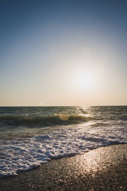 Yaz denizde güzel gün batımı