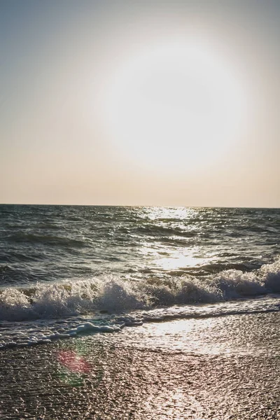Yaz denizde güzel gün batımı