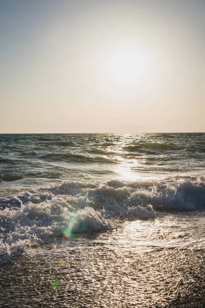 Yaz denizde güzel gün batımı