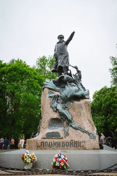 Amiral Stepan Osipoviç Makarov Kronstadt içinde anıt — Stok fotoğraf
