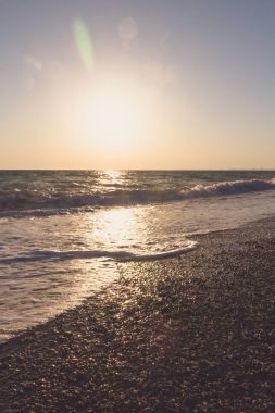 Yaz denizde güzel gün batımı