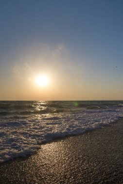 Yaz denizde güzel gün batımı