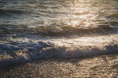 Yaz aylarında akşam deniz günbatımı