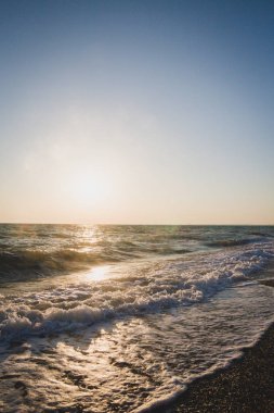 Yaz denizde güzel gün batımı