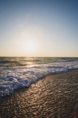 Yaz denizde güzel gün batımı