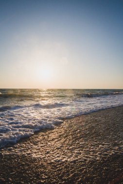 Yaz denizde güzel gün batımı