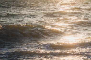 Yaz aylarında akşam deniz günbatımı