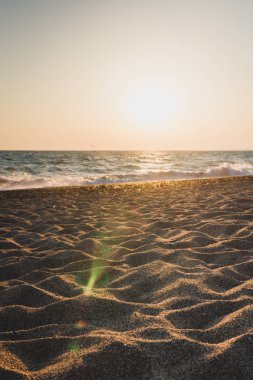 Akşam plaj yaz aylarında gün batımında