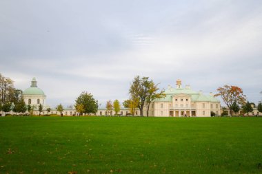 Lomonosov üst Park Menshikov sarayda bir görünümünü