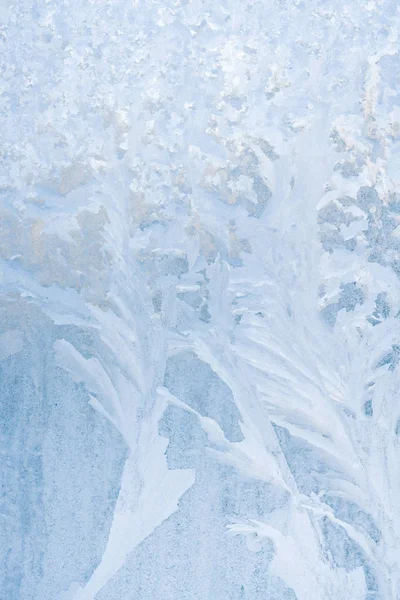 Χειμώνα frosty μοτίβα στο παράθυρο κατεψυγμένο πάγος — Φωτογραφία Αρχείου