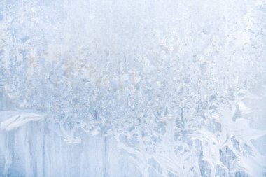 Kış soğuk desenleri donmuş buz penceresinde