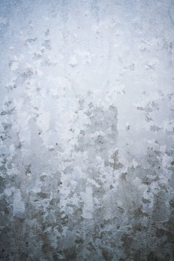 Kış soğuk desenleri donmuş buz penceresinde