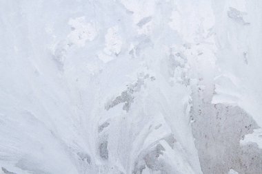 Kış soğuk desenleri donmuş buz penceresinde