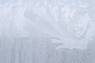 Kış soğuk desenleri donmuş buz penceresinde