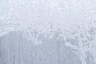 Kış soğuk desenleri donmuş buz penceresinde