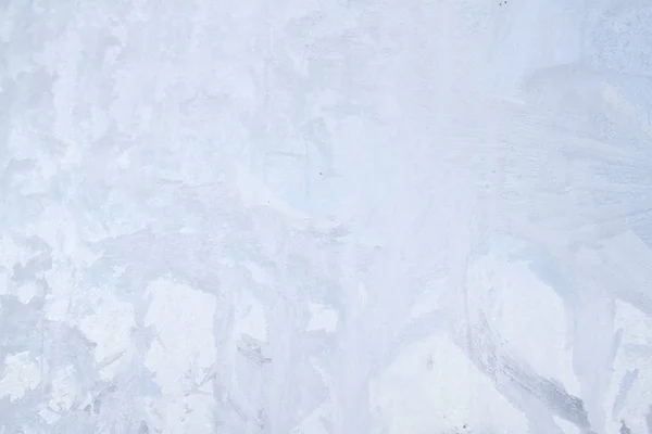 Patrones helados de invierno en la ventana de hielo congelado —  Fotos de Stock