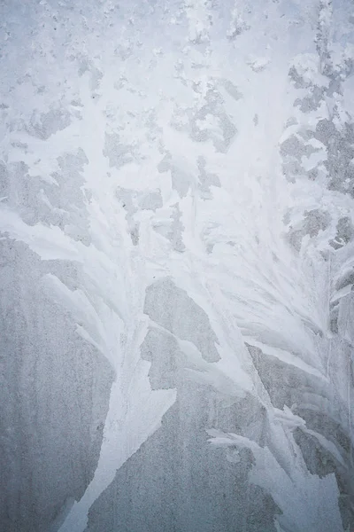 Zimowy mroźny wzory na oknie lód mrożone — Zdjęcie stockowe