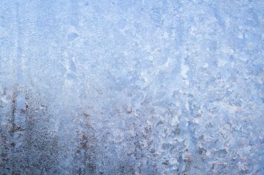 Kış soğuk desenleri donmuş buz penceresinde