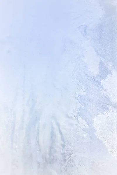 Patrones helados de invierno en la ventana de hielo congelado —  Fotos de Stock