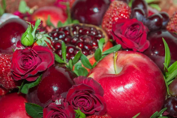 Bright red beautiful bouquet of fruits and flowers — Stock Image Bright red beautiful bouquet of fruits and flowers Royalty Free Stock Photos