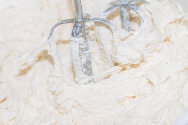 Krem ile bir mikser karıştırma