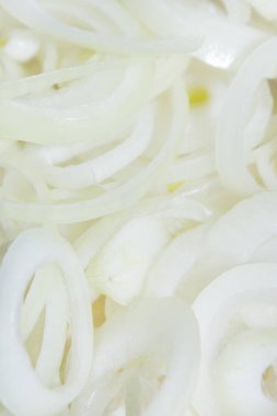 Doğranmış soğan halkaları yalanlar üzerine kurulu