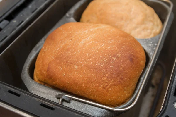 Hembakat Bröd Bakas Brödtillverkare — Stockfoto