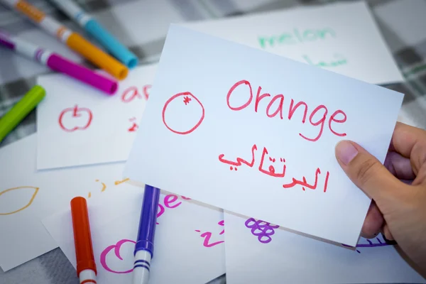 Arabski; Nauka nowego języka z karty Flash nazwy owoców — Zdjęcie stockowe