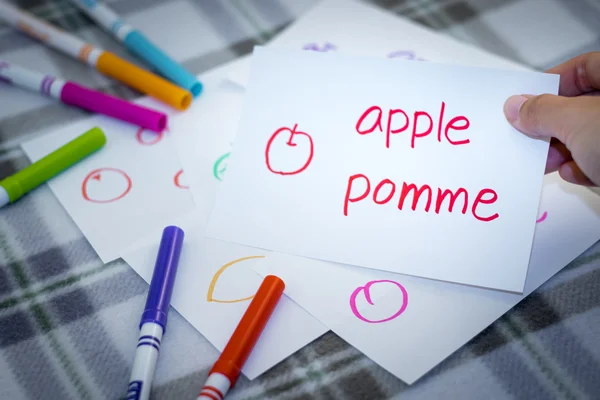 Francuski; Nauka nowego języka z karty Flash nazwy owoców — Zdjęcie stockowe