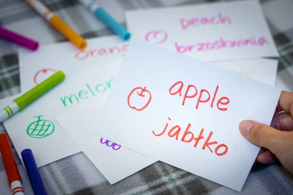 Polskich; Nauka nowego języka z karty Flash nazwy owoców — Zdjęcie stockowe