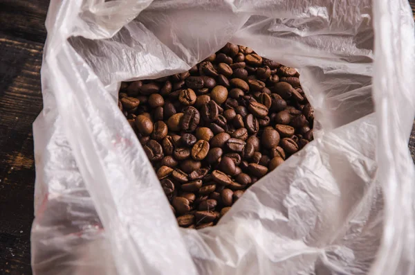 Studio Shot of Coffee Beans in a Bag. — Stock Photo, Image