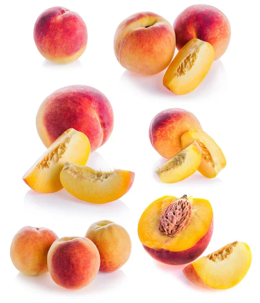 Sammansättningen av färska persikor, isolerade — Stockfoto