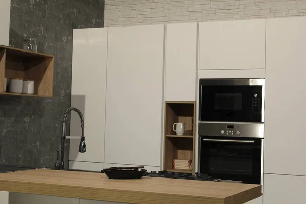 Beyaz modern bir mutfak Stok Fotoğraf