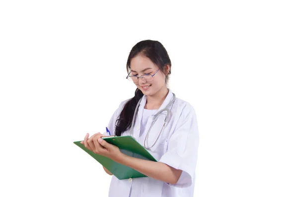 genç kadın doktor ayakta ve gülümseme