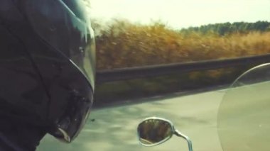 Motorcu açma ülke yolda