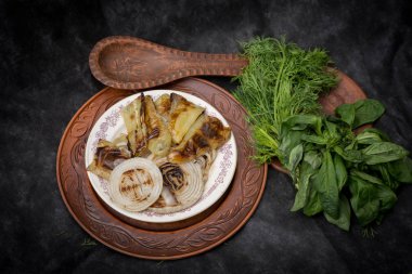 Rustik masa üzerinde ızgara sebze 