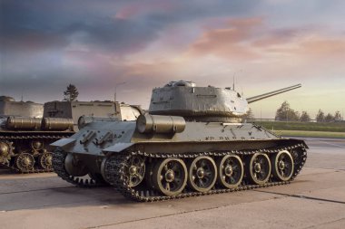 Muharebe destek T-34 orta sınıf birçok tankı