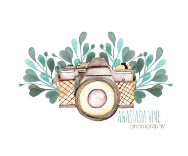 Mockup logosunun suluboya kamera ve çiçek öğeleri