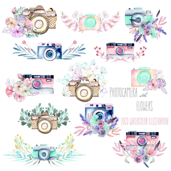 Set von Logo-Attrappen mit Aquarellkameras und floralen Elementen — Stockfoto