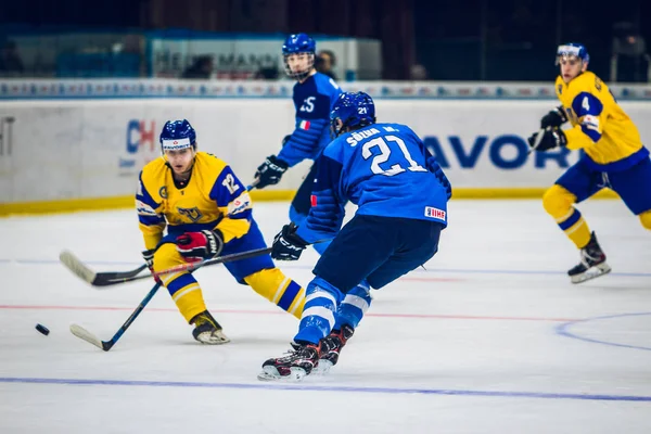 Kiev, Oekraïne - 17 december 2019: ijshockey u20 wereldkampioenschap Oekraïne - Oekraïne vs Italië — Stockfoto