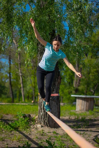 Teenage Girl Balancing Slackline Sky View Beach — Stock Photo, Image