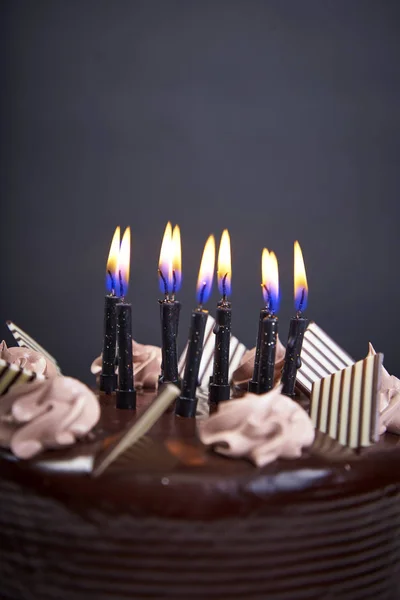 Čokoláda k narozeninám dort detail — Stock fotografie