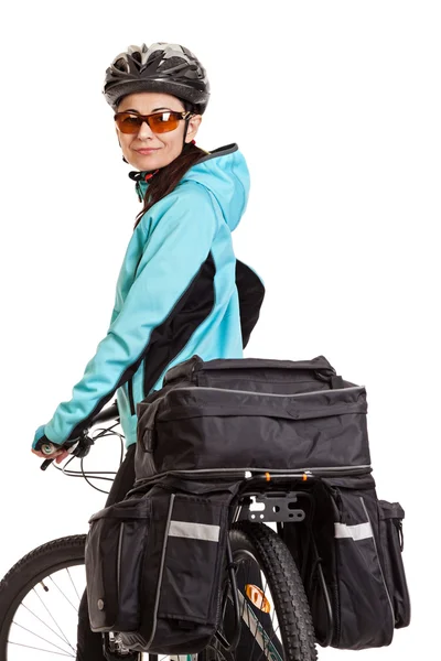 MTB-Radfahrerin mit Satteltasche blickt in die Kamera. — Stockfoto