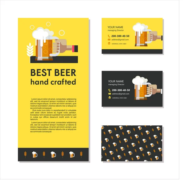 Branding, tarjetas de visita y un volante. La mejor cerveza hecha a mano. Una jarra de cerveza en la mano . — Vector de stock