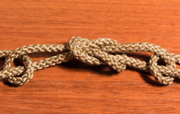 Карабкающаяся верёвка — стоковое фото