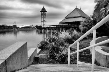 Siyah beyaz görüntü güzel yansıma resort yüzen