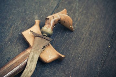  antika malay hançer veya ahşap zemin üzerinde Keris.