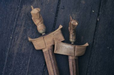 antika malay hançer veya ahşap zemin üzerinde Keris.