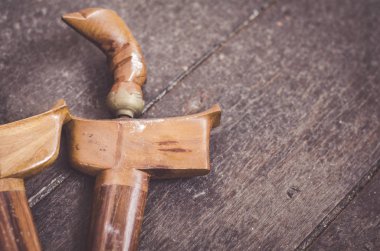 antika malay hançer veya ahşap zemin üzerinde Keris