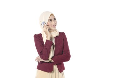 Telefon şık sos ile güzel iş kadınları.